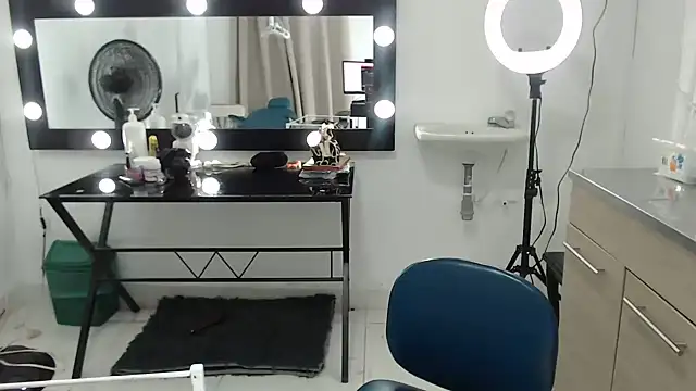 Snapshot of keyla-sensual chatting on March 2026 11:30:01 PM keyla-sensual online show from March 2026 11:30:01 PM