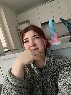 RosieMoons online show from February 2025 10:07:01 AM