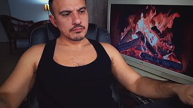 officeman7 online show from January 2025 03:18:02 PM