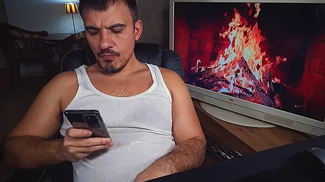 officeman7 online show from January 2025 04:24:01 PM