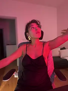 IzanamiTime online show from December 2025 03:22:02 AM