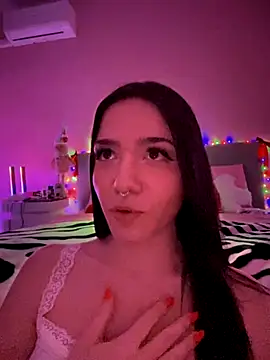 Snapshot of ShannonShanny chatting on November 2025 02:21:02 PM ShannonShanny online show from November 2025 02:21:02 PM