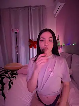 Snapshot of ShannonShanny chatting on December 2025 09:22:02 PM ShannonShanny online show from December 2025 09:22:02 PM