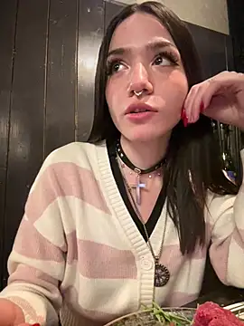 Snapshot of ShannonShanny chatting on February 2026 07:40:01 PM ShannonShanny online show from February 2026 07:40:01 PM