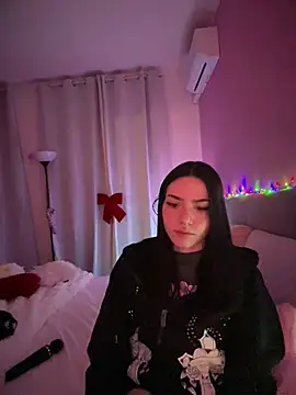 Snapshot of ShannonShanny chatting on February 2026 08:13:01 PM ShannonShanny online show from February 2026 08:13:01 PM