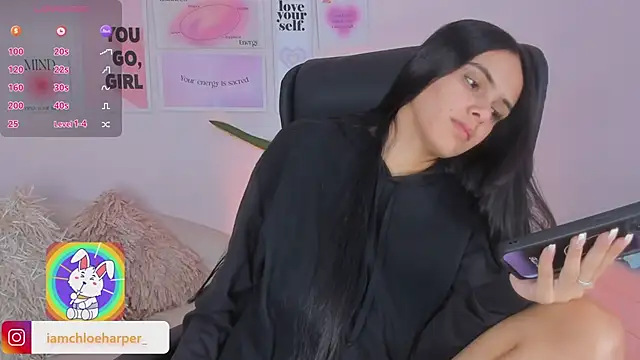 Snapshot of ChloeHarper_ chatting on January 2025 12:40:01 PM ChloeHarper online show from January 2025 12:40:01 PM