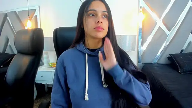 Snapshot of ChloeHarper_ chatting on October 2025 01:08:02 PM ChloeHarper online show from October 2025 01:08:02 PM