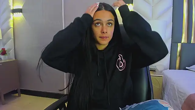 ChloeHarper  online show from February 2026 11:39:02 AM