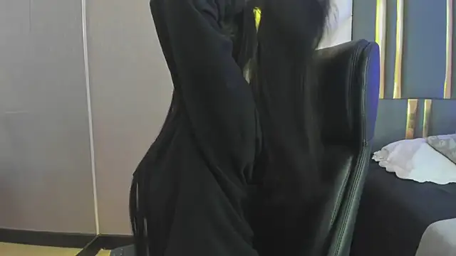 ChloeHarper  online show from March 2026 11:48:02 AM