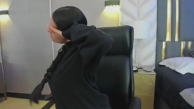 ChloeHarper  online show from March 2026 11:49:02 AM