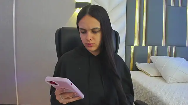 Snapshot of ChloeHarper_ chatting on July 2026 11:48:01 AM ChloeHarper online show from July 2026 11:48:01 AM