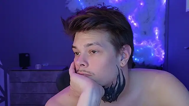 DENIS HERE online show from December 2024 09:17:02 PM