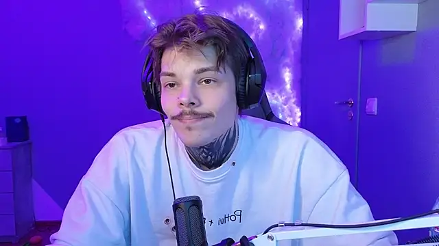 DENIS HERE online show from January 2025 05:13:01 AM