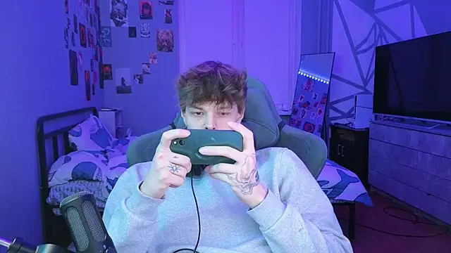 DENIS HERE online show from February 2025 05:51:02 PM