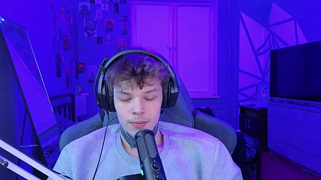 DENIS HERE online show from March 2025 11:06:01 PM