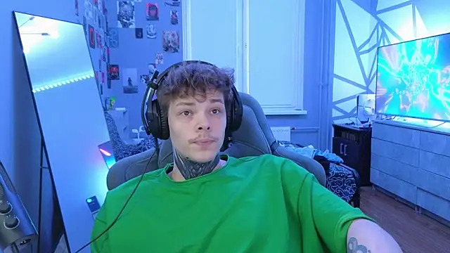 DENIS HERE online show from March 2025 03:36:02 PM