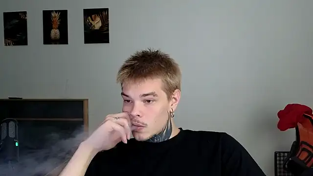 DENIS HERE online show from October 2025 04:37:01 PM