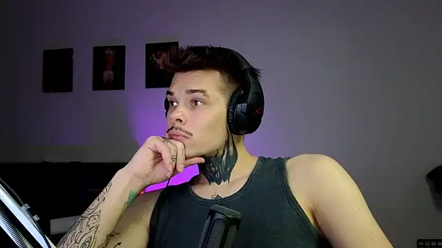 DENIS HERE online show from November 2025 01:55:01 PM