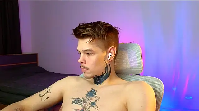 DENIS HERE online show from February 2026 05:08:01 PM