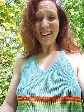 Snapshot of Exhibitionsplit chatting on May 2026 10:36:01 AM Exhibitionsplit online show from May 2026 10:36:01 AM