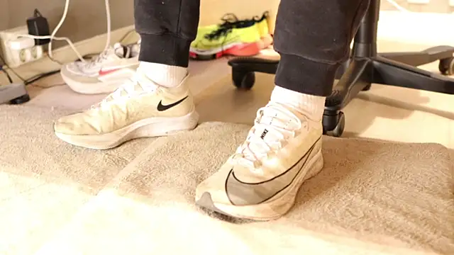 Snapshot of SneakerMaster_ chatting on February 2026 08:13:02 AM SneakerMaster online show from February 2026 08:13:02 AM