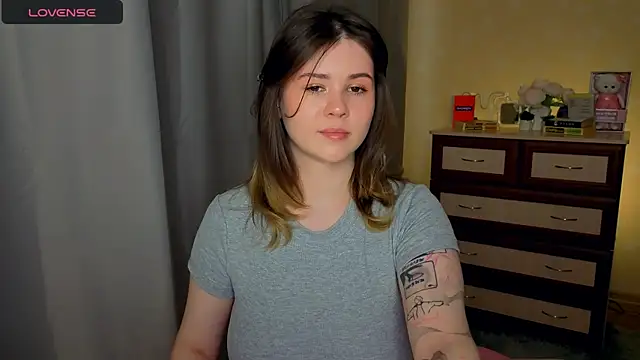 cutie mili online show from April 2026 08:28:02 AM