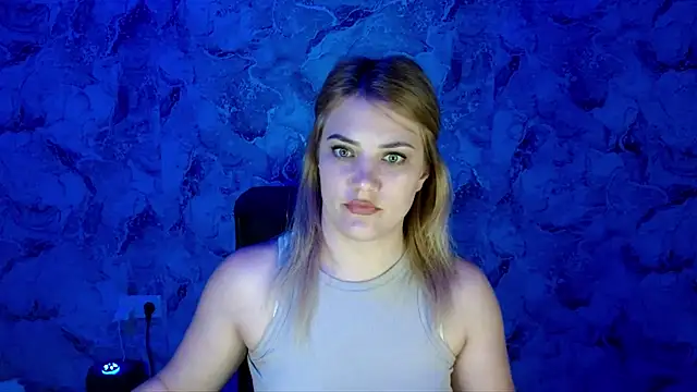 Snapshot of nika_gold1 chatting on May 2026 12:01:01 PM nika gold1 online show from May 2026 12:01:01 PM