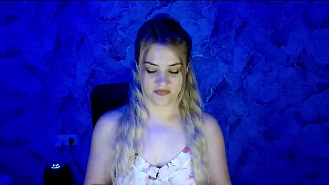 Snapshot of nika_gold1 chatting on May 2026 05:28:01 PM nika gold1 online show from May 2026 05:28:01 PM
