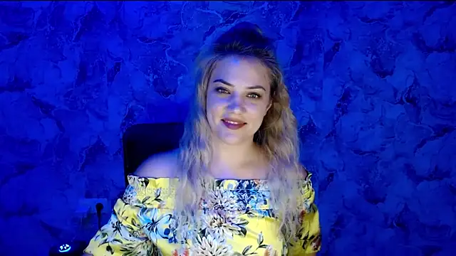 Snapshot of nika_gold1 chatting on June 2026 03:54:01 PM nika gold1 online show from June 2026 03:54:01 PM