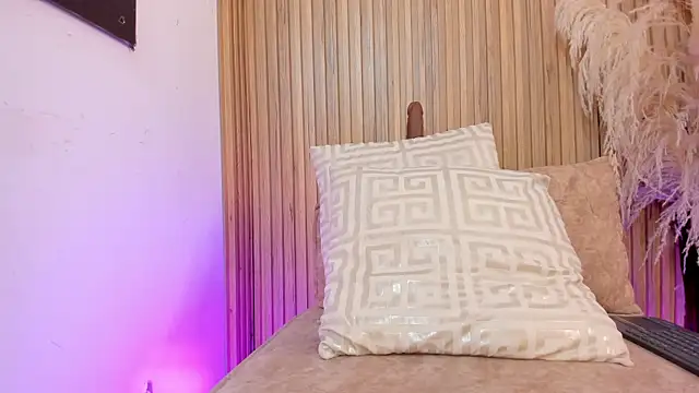 sofhiaa adaams online show from February 2026 11:09:01 PM