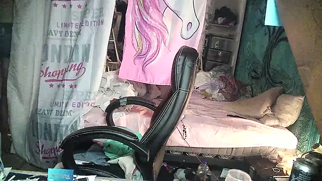 Ombeline1 online show from February 2025 01:02:02 AM