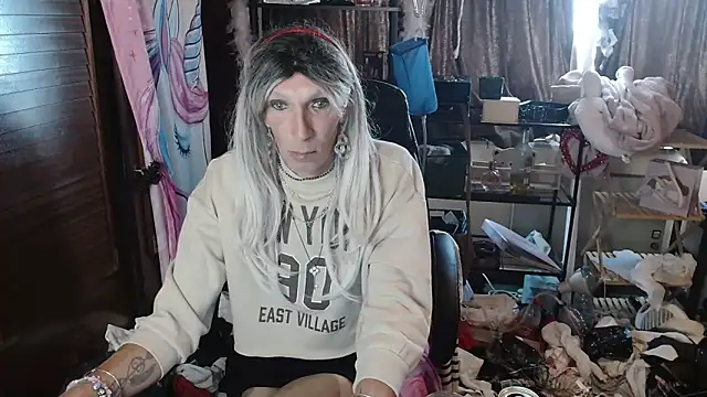 Ombeline1 online show from October 2025 10:11:01 AM