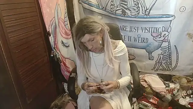 Ombeline1 online show from April 2026 06:14:01 AM