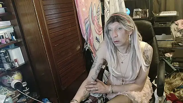 Ombeline1 online show from April 2026 05:56:02 AM