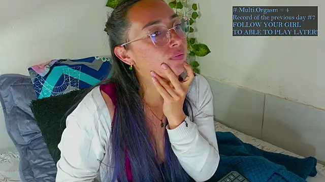 Snapshot of Hot_Candy_ chatting on July 2026 06:47:02 AM Hot Candy online show from July 2026 06:47:02 AM