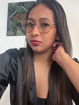 Snapshot of AmelyaMann chatting on February 2025 02:57:02 PM AmelyaMann online show from February 2025 02:57:02 PM