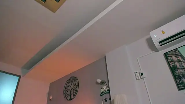 Samuel Andrew online show from November 2025 02:33:02 AM