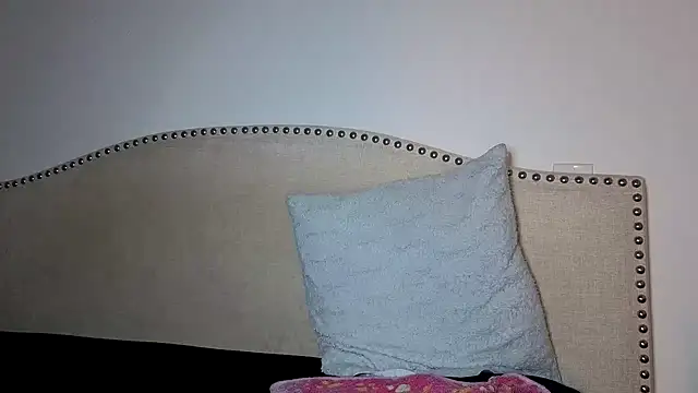 Snapshot of xoxcatt chatting on February 2026 07:51:02 AM xoxcatt online show from February 2026 07:51:02 AM