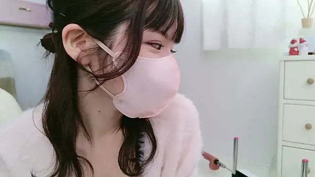 -minami- online show from December 2024 03:11:02 AM