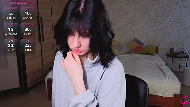 JulisSweet online show from November 2025 07:58:01 AM