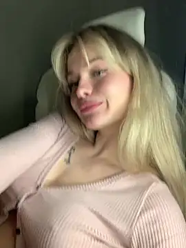 Vladamais online show from February 2025 06:59:01 PM