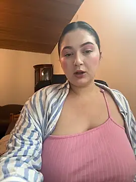 Kamilla Loop online show from October 2025 09:39:02 PM