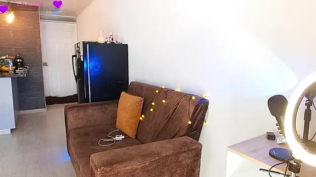 Snapshot of Dahian_doll2 chatting on January 2025 02:42:01 PM Dahian doll2 online show from January 2025 02:42:01 PM