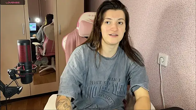 Snapshot of Katrin__kiss chatting on February 2025 03:28:02 PM Katrin kiss online show from February 2025 03:28:02 PM