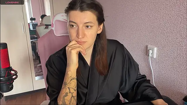 Snapshot of Katrin__kiss chatting on February 2025 12:47:01 PM Katrin kiss online show from February 2025 12:47:01 PM
