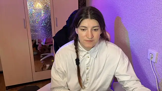 Katrin  kiss online show from February 2026 06:28:02 PM