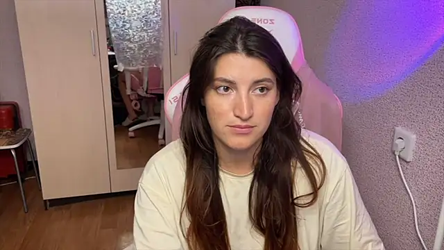 Katrin  kiss online show from July 2026 08:59:01 PM