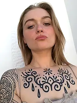 Goldloeckchen159 online show from April 2026 01:53:02 PM