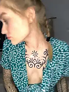 Goldloeckchen159 online show from April 2026 07:52:01 PM