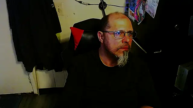 Snapshot of KrazyLegz chatting on March 2026 09:52:01 PM KrazyLegz online show from March 2026 09:52:01 PM